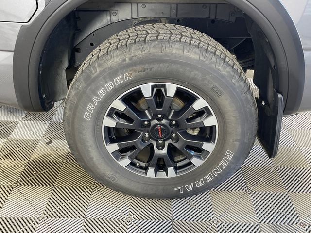 Used 2021 Nissan Titan PRO-4X w/ Pro-4x Convenience Package image 19