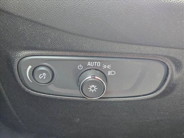 Used 2019 Chevrolet Equinox LT FWD image 14