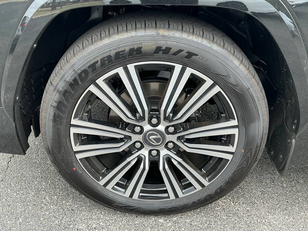 New 2026 Lexus LX 700h Luxury AWD/4WD image 9