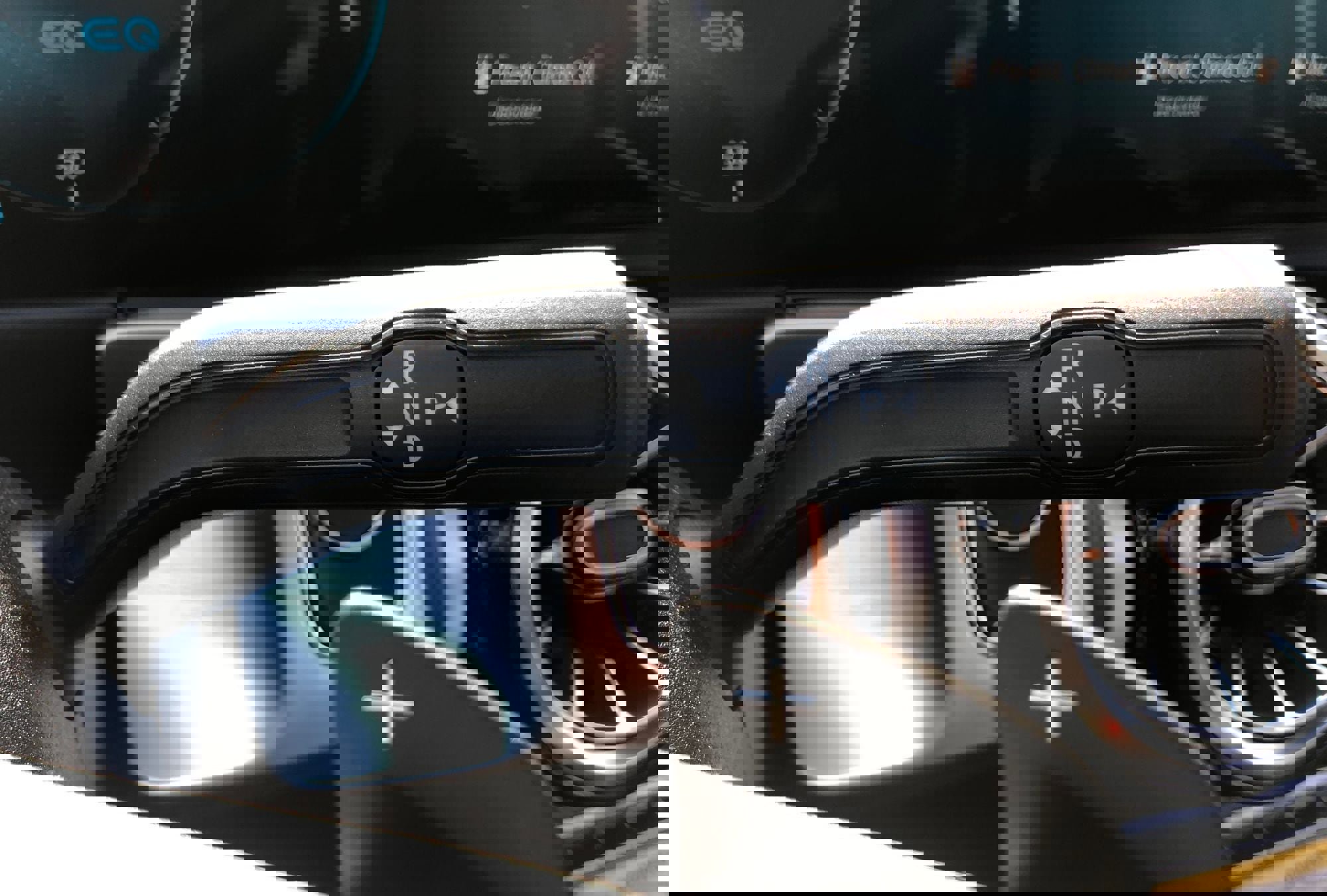 New 2022 Mercedes-Benz EQB 300 4MATIC image 21