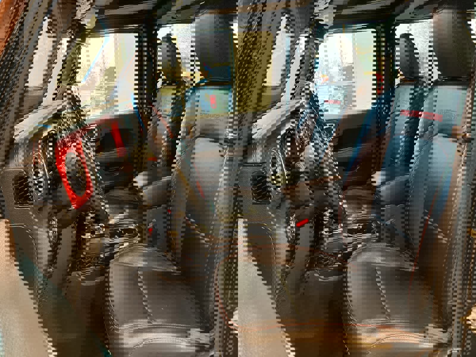 Used 2021 Jeep Wrangler Unlimited Rubicon w/ Uconnect 4C Nav & Sound Group image 10