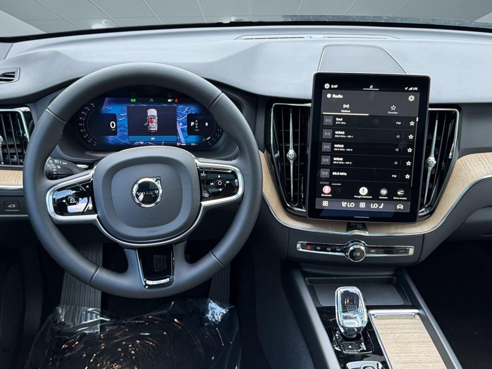 New 2026 Volvo XC60 B5 Plus w/ Climate Package AWD/4WD image 28