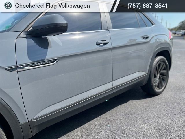Used 2023 Volkswagen Atlas Cross Sport SE w/ Black Wheel Package image 3