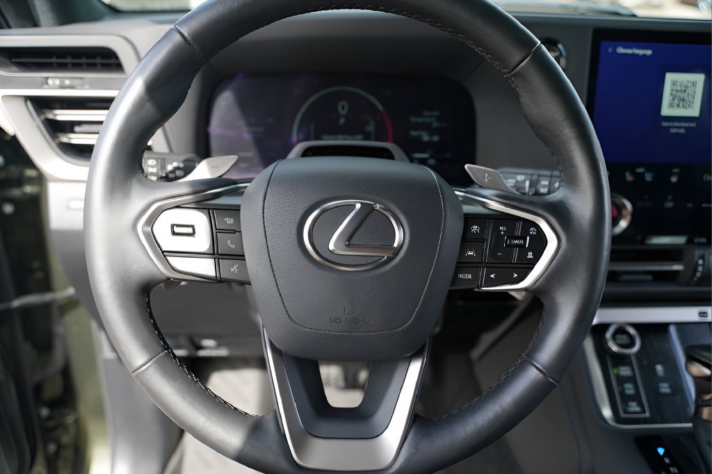 Used 2024 Lexus GX 550 AWD/4WD image 10