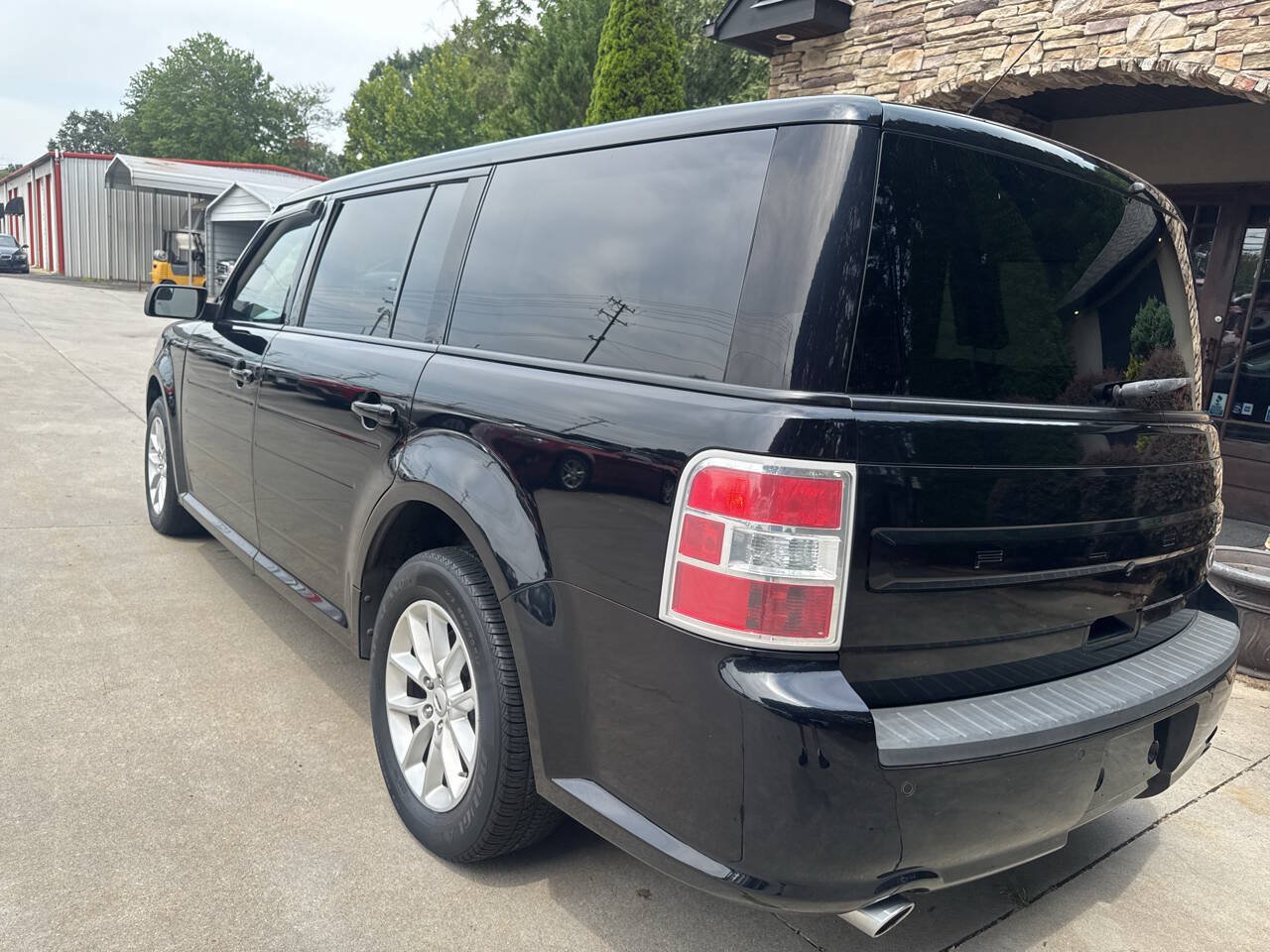 Used 2018 Ford Flex SE FWD image 3