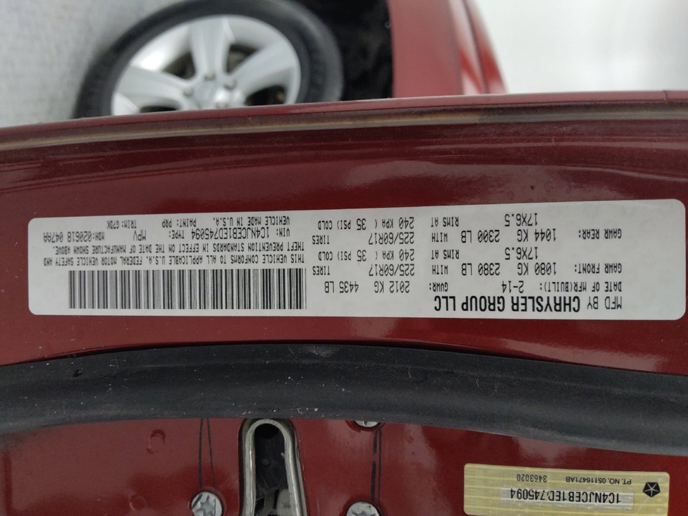 Used 2014 Jeep Compass Latitude FWD image 33