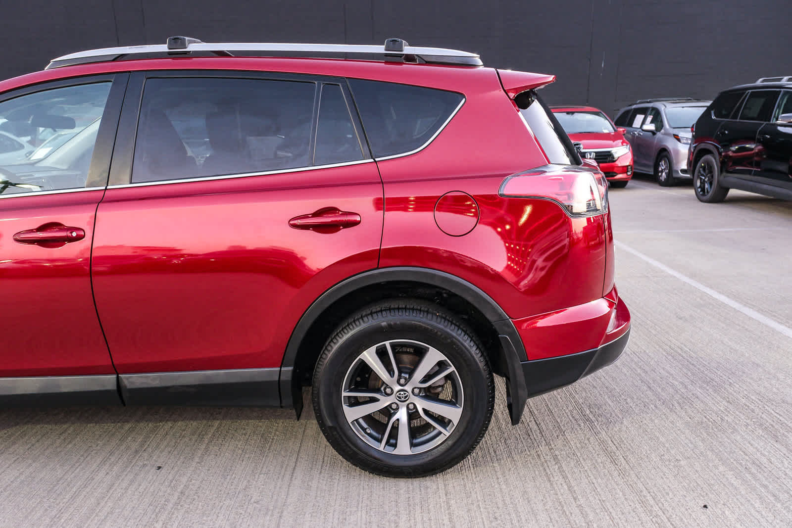 Certified 2018 Toyota RAV4 XLE FWD image 8