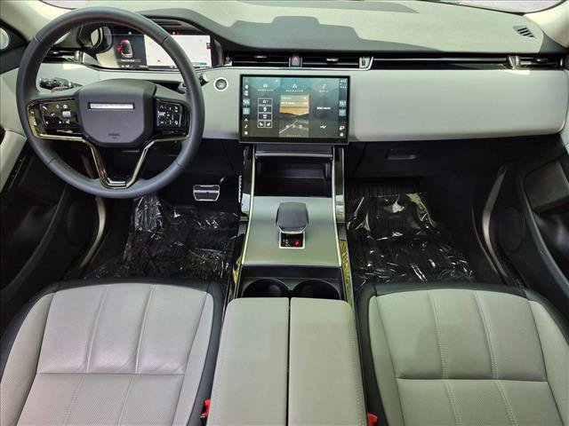 Used 2024 Land Rover Range Rover Evoque Dynamic SE AWD/4WD image 16