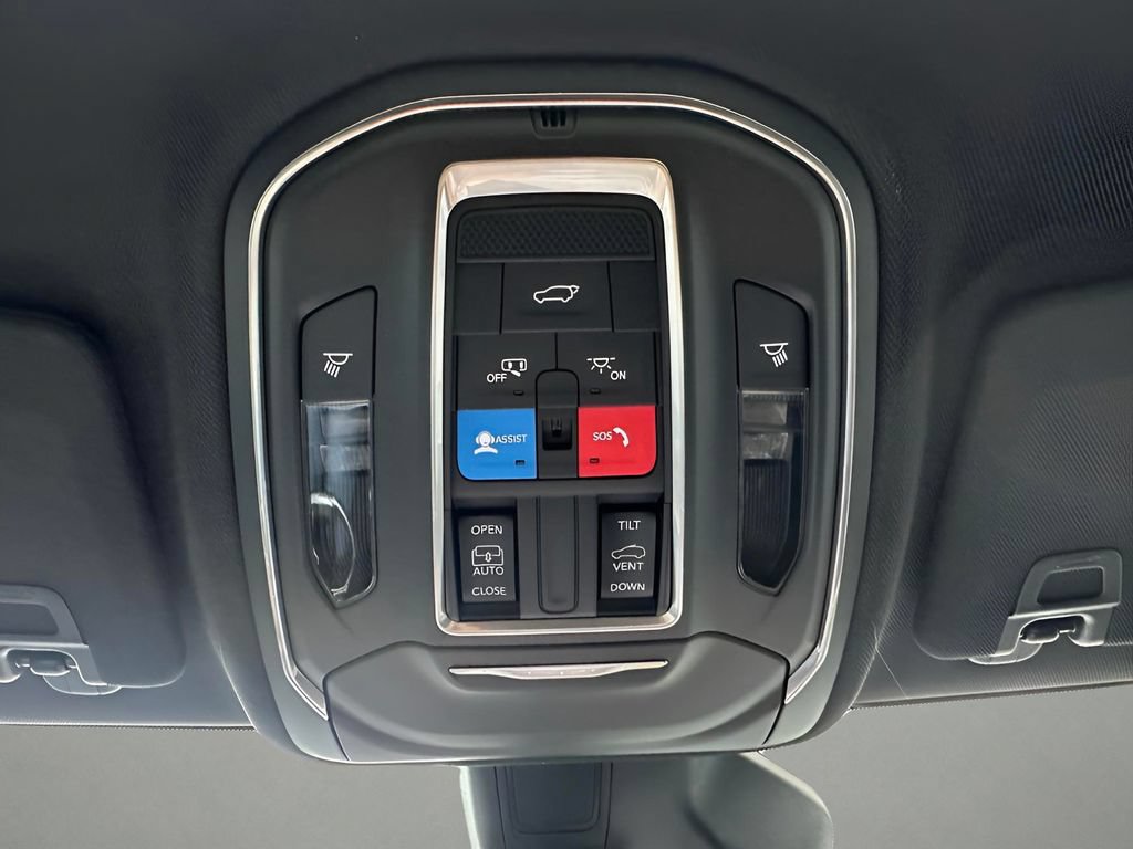 New 2026 Jeep Grand Cherokee Altitude AWD/4WD image 31