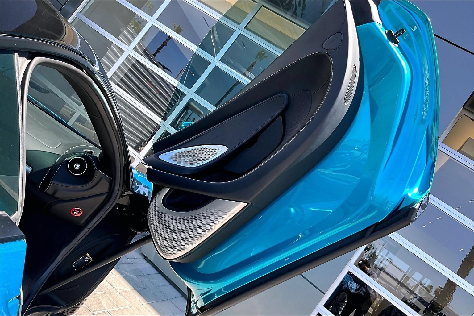 Used 2021 McLaren GT RWD image 23