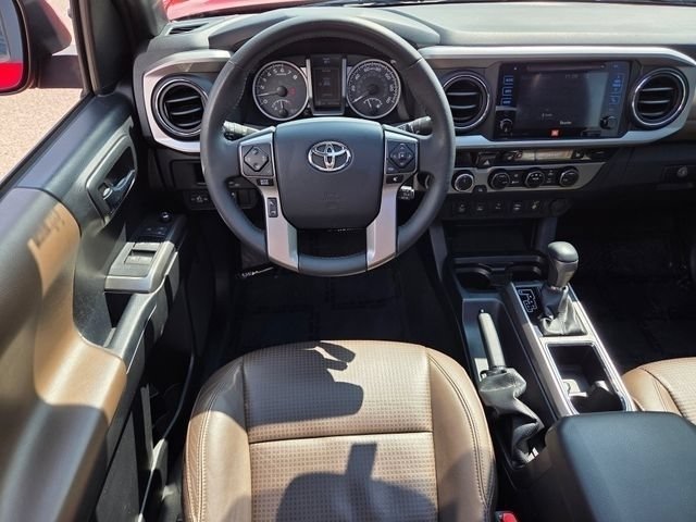 Used 2017 Toyota Tacoma Limited w/ Tow Package AWD/4WD image 4