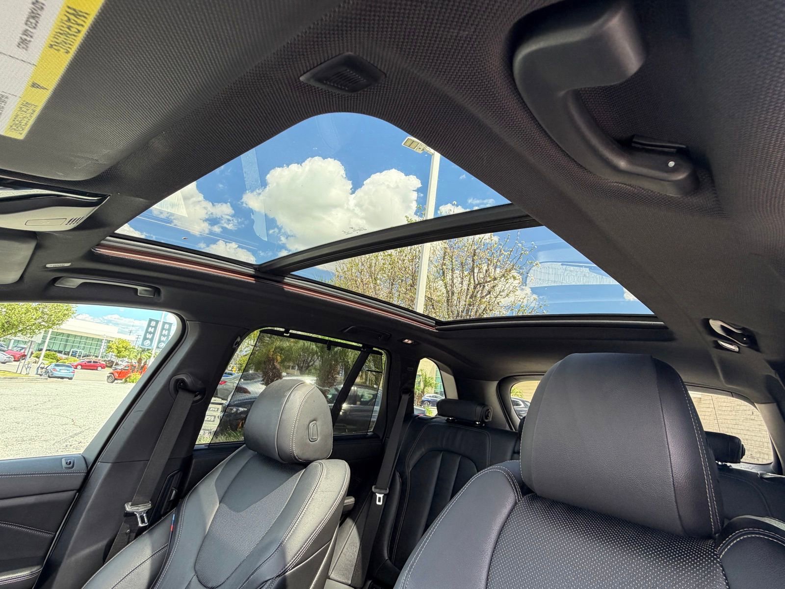 Certified 2022 BMW X5 xDrive40i w/ M Sport Package image 25