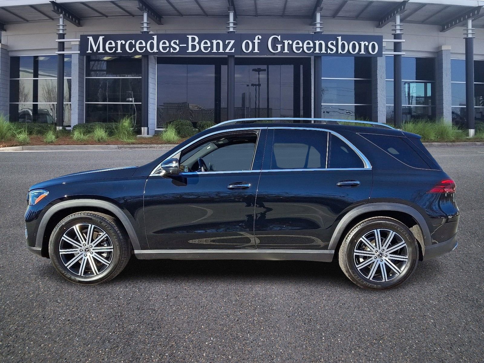 Certified 2025 Mercedes-Benz GLE 350 4MATIC image 7