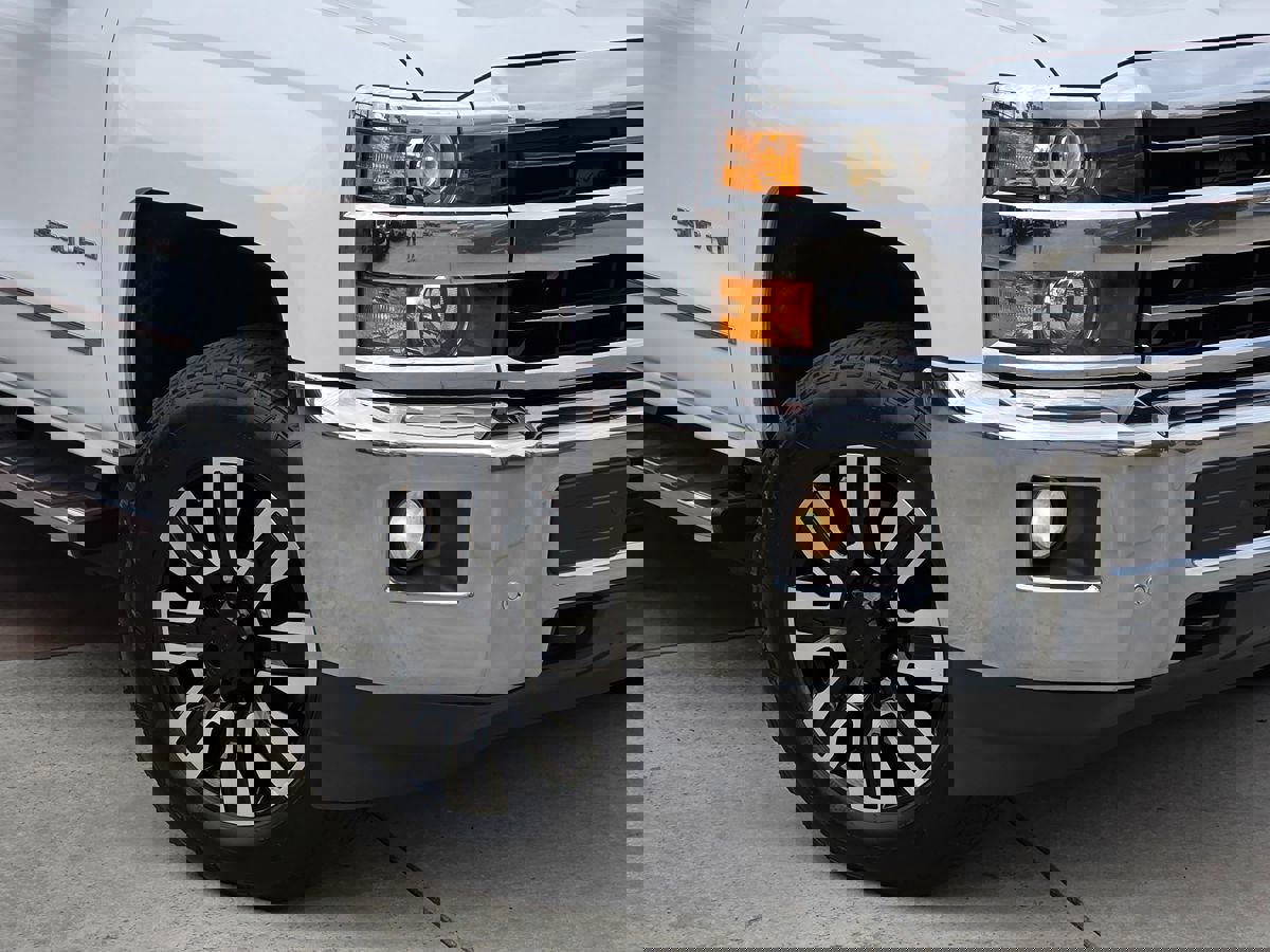 Used 2019 Chevrolet Silverado 3500 LTZ w/ Duramax Plus Package image 4