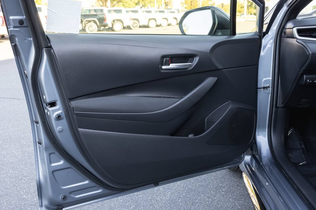 Used 2026 Toyota Corolla SE w/ SE Package FWD image 13