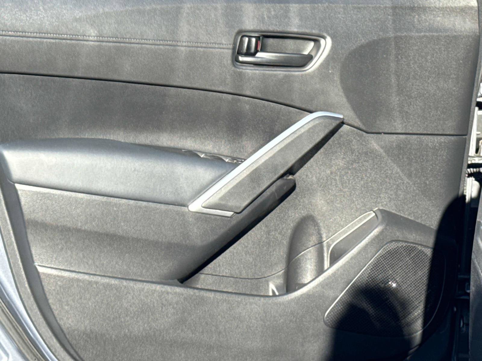 Used 2022 Toyota Corolla Cross LE image 18