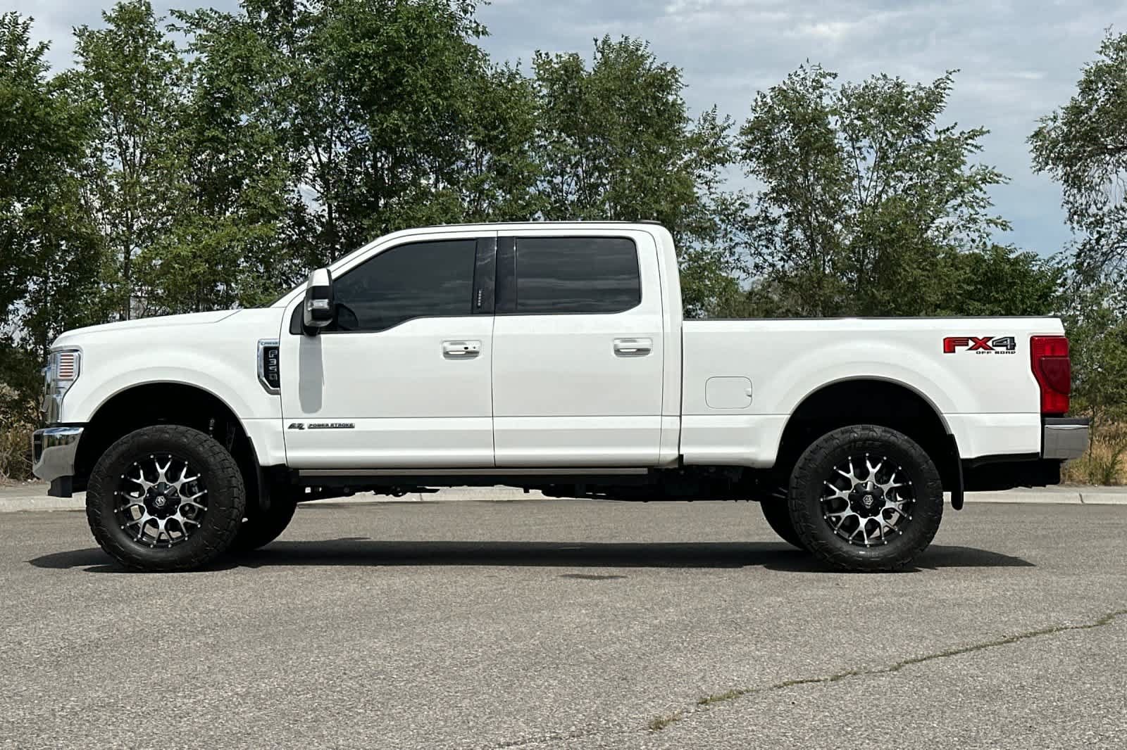 Certified 2022 Ford F350 Lariat w/ Lariat Ultimate Package AWD/4WD image 5
