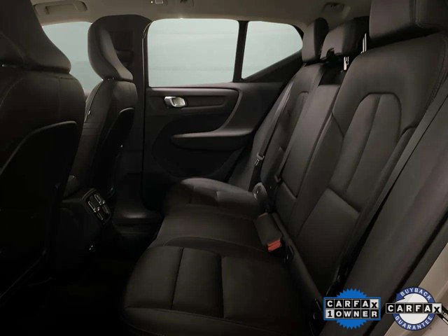 Used 2025 Volvo XC40 B5 Plus image 20