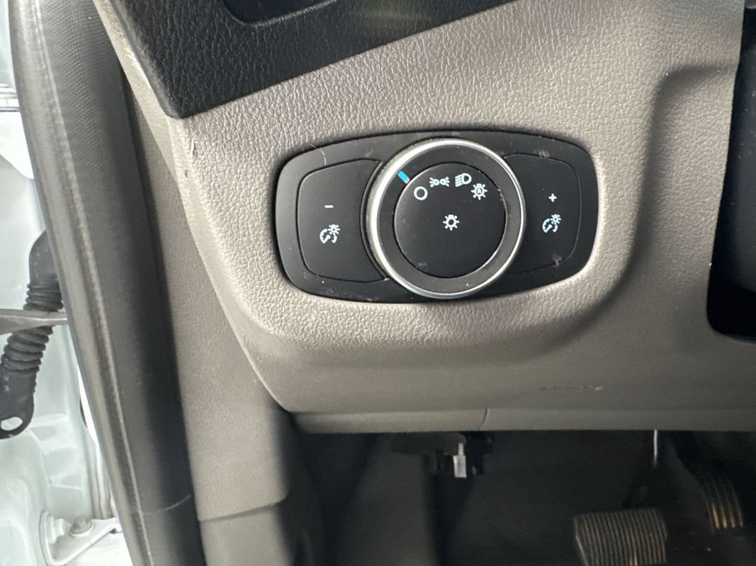 Used 2022 Ford Transit Connect XL FWD image 16