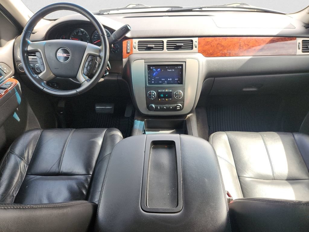Used 2011 GMC Yukon SLT w/ SLT-2 Equipment Package AWD/4WD image 10