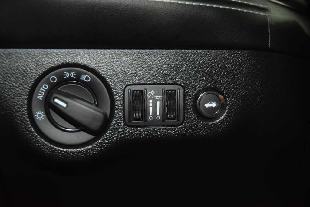 Used 2023 Dodge Challenger SRT Hellcat w/ Driver Convenience Group RWD image 35