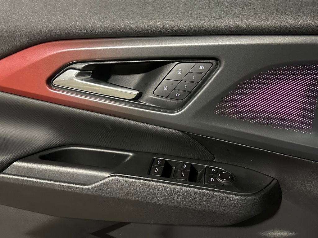 New 2026 Chevrolet Equinox EV RS image 11