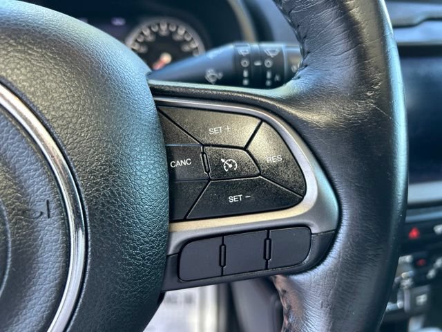 Used 2020 Jeep Renegade Limited w/ UConnect 8.4 Nav Group AWD/4WD image 15