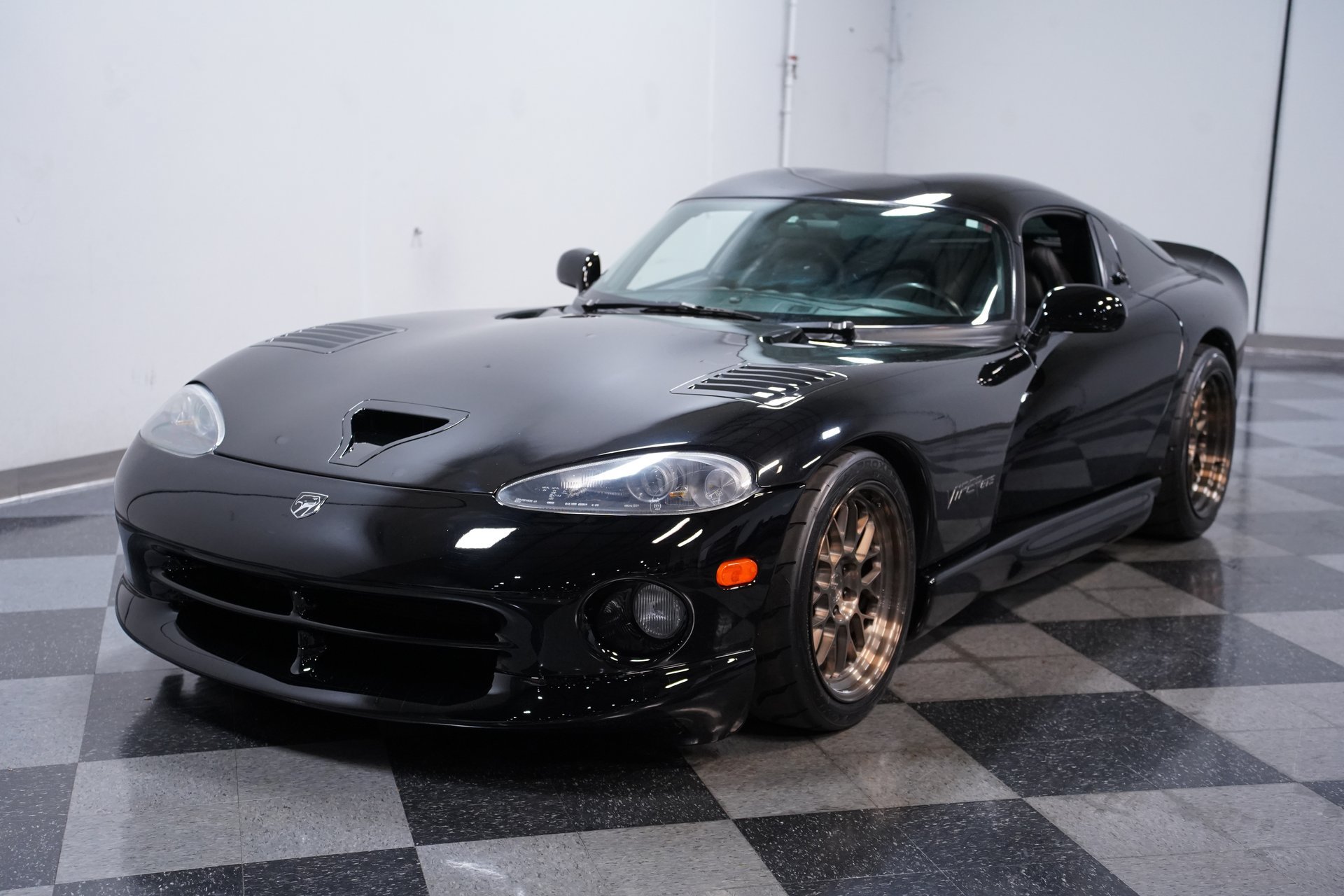 Used 2000 Dodge Viper GTS RWD image 16
