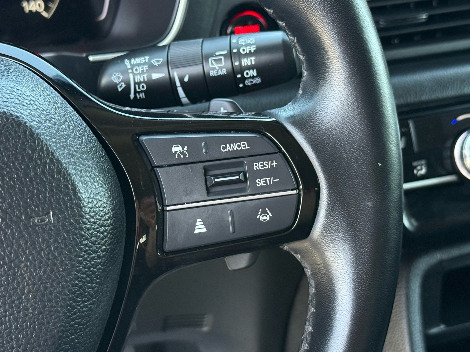 Used 2025 Honda Pilot EX-L image 18