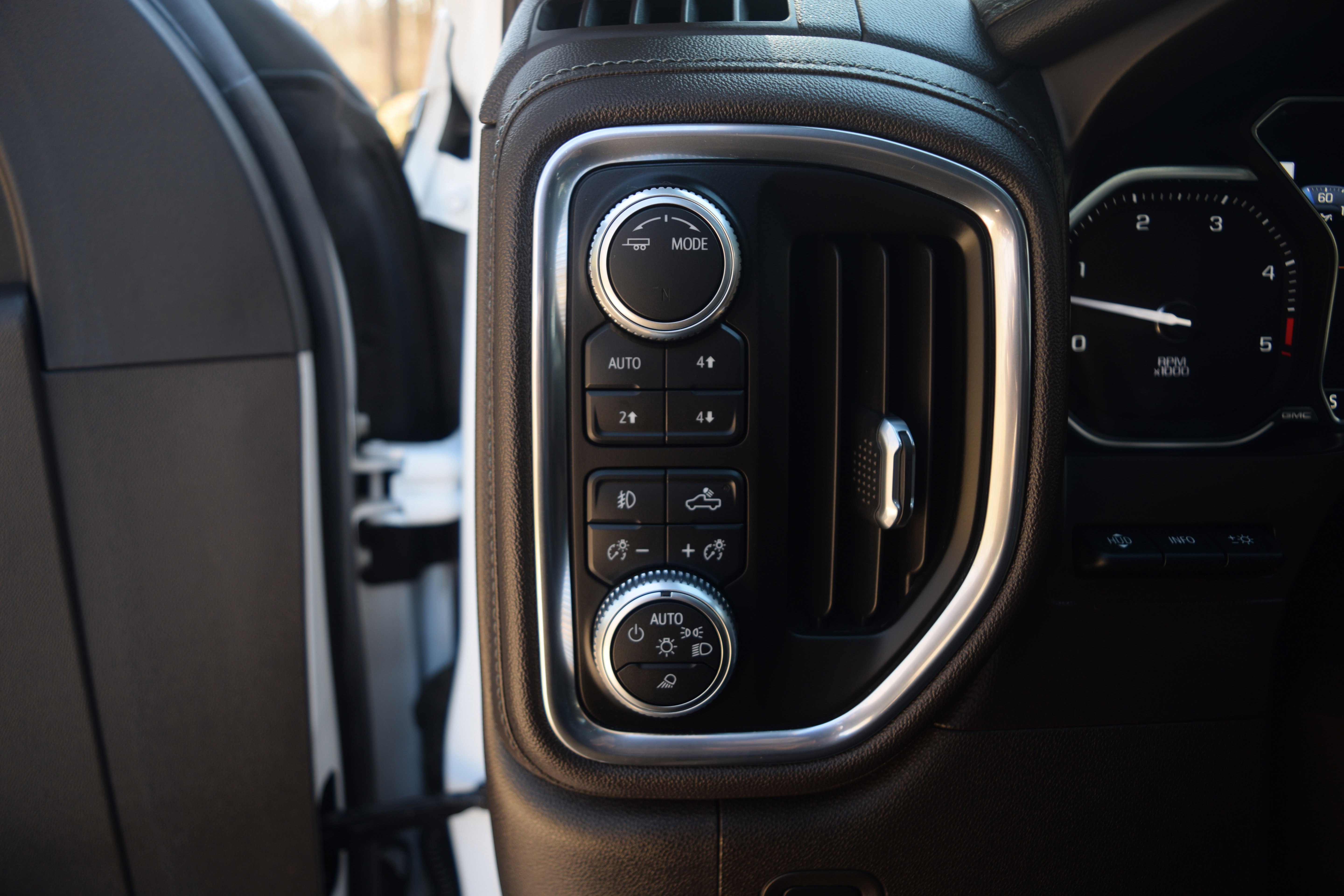 Used 2020 GMC Sierra 3500 Denali w/ Denali Ultimate Package image 7