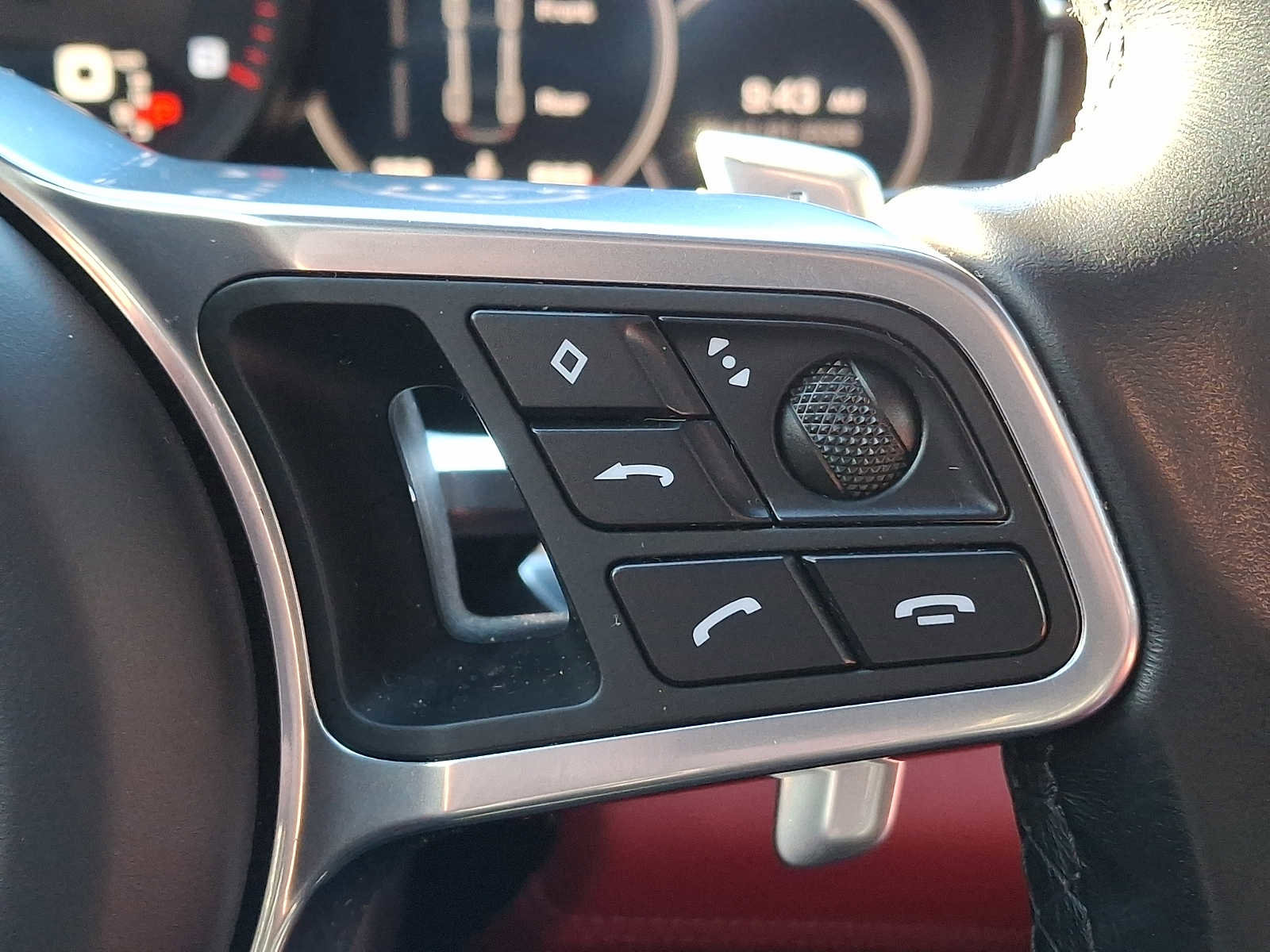 Used 2018 Porsche Panamera 4 image 19