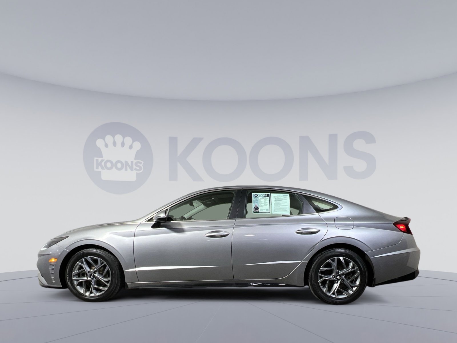 Used 2020 Hyundai Sonata SEL w/ Convenience + Sunroof Package image 2