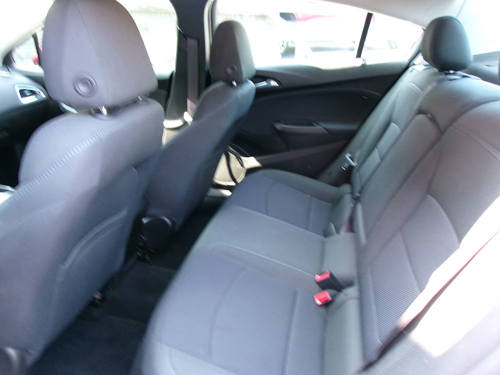 Used 2016 Chevrolet Cruze LT w/ Convenience Package FWD image 12