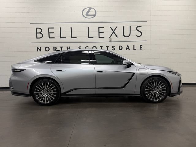 New 2026 Lexus ES 350e FWD image 3
