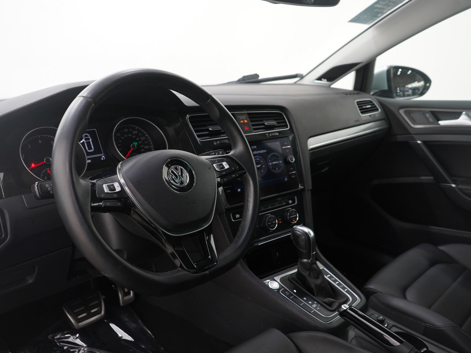 Used 2019 Volkswagen Golf Alltrack SEL image 24