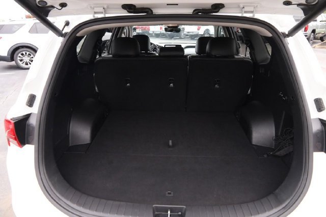 Used 2023 Hyundai Santa Fe SEL w/ Premium Package FWD image 7