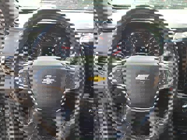 Used 2023 Chevrolet Traverse LT image 8