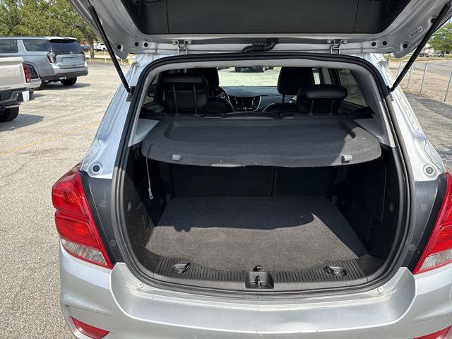 Used 2018 Chevrolet Trax LT w/ LT Convenience Package FWD image 21