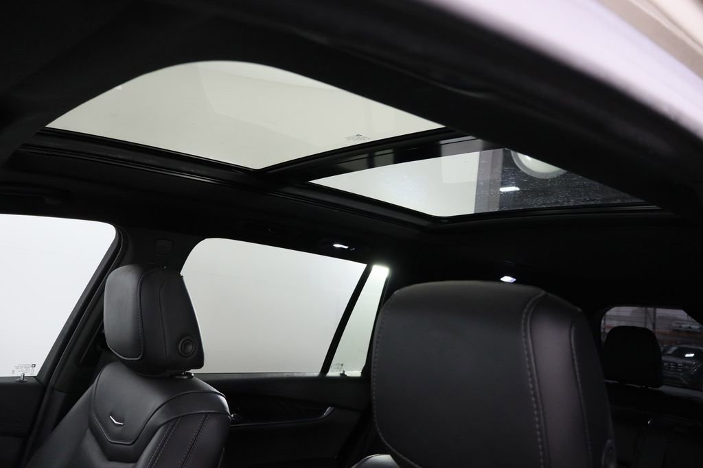 Used 2022 Cadillac XT6 Premium Luxury AWD/4WD image 28