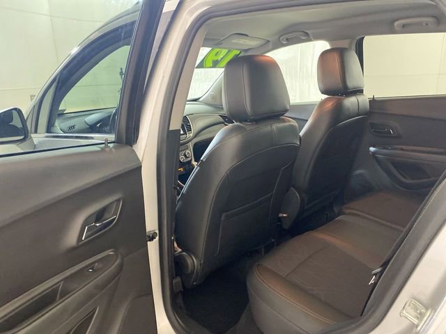 Used 2019 Chevrolet Trax LT w/ LT Convenience Package FWD image 23