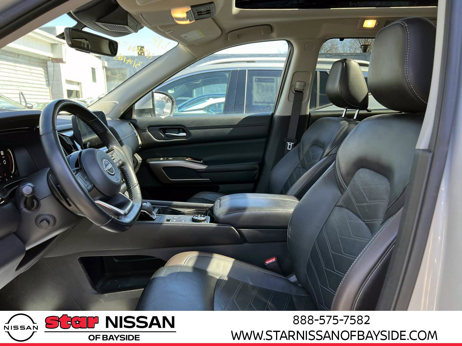 Used 2023 Nissan Pathfinder Platinum w/ Lighting Package (N93) image 15