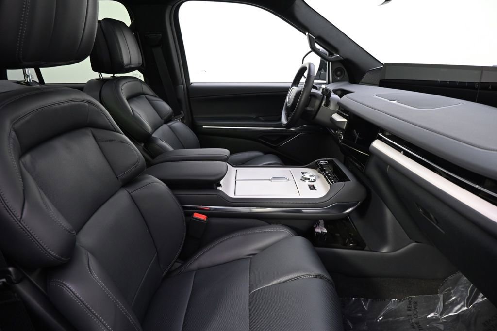 New 2026 Lincoln Navigator L Reserve w/ Jet Appearance Package image 16