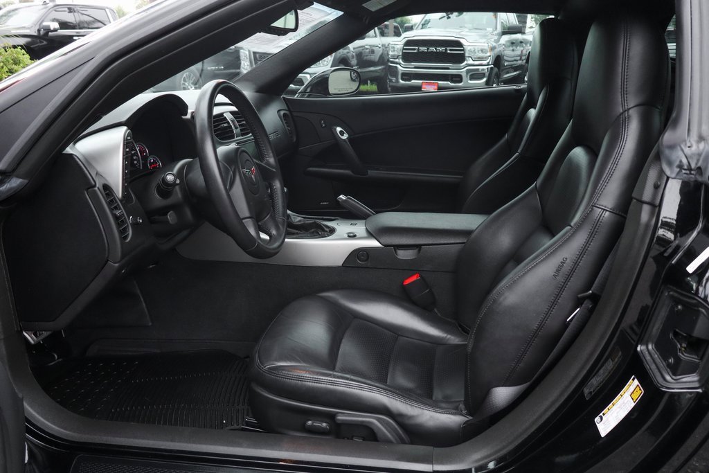 Used 2005 Chevrolet Corvette Coupe w/ Preferred Equipment Group image 20