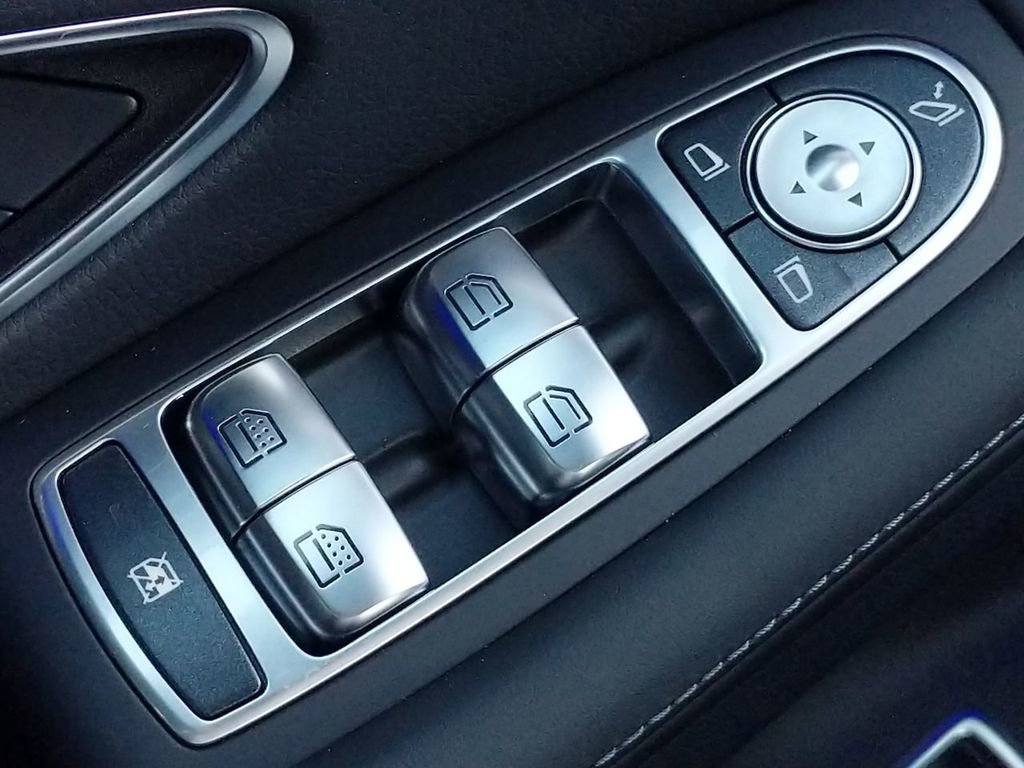 Certified 2020 Mercedes-Benz S 560 Sedan image 21