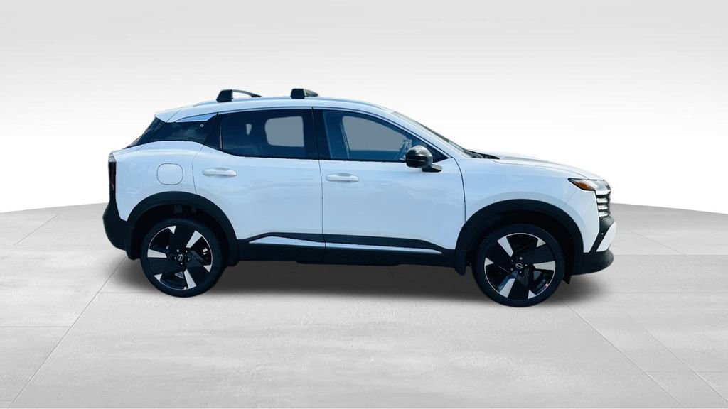New 2026 Nissan Kicks SR FWD image 9