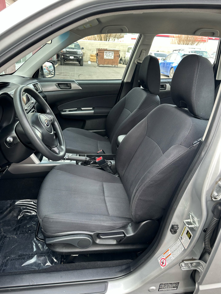 Used 2011 Subaru Forester 2.5X w/ Alloy Wheel Value Pkg image 3