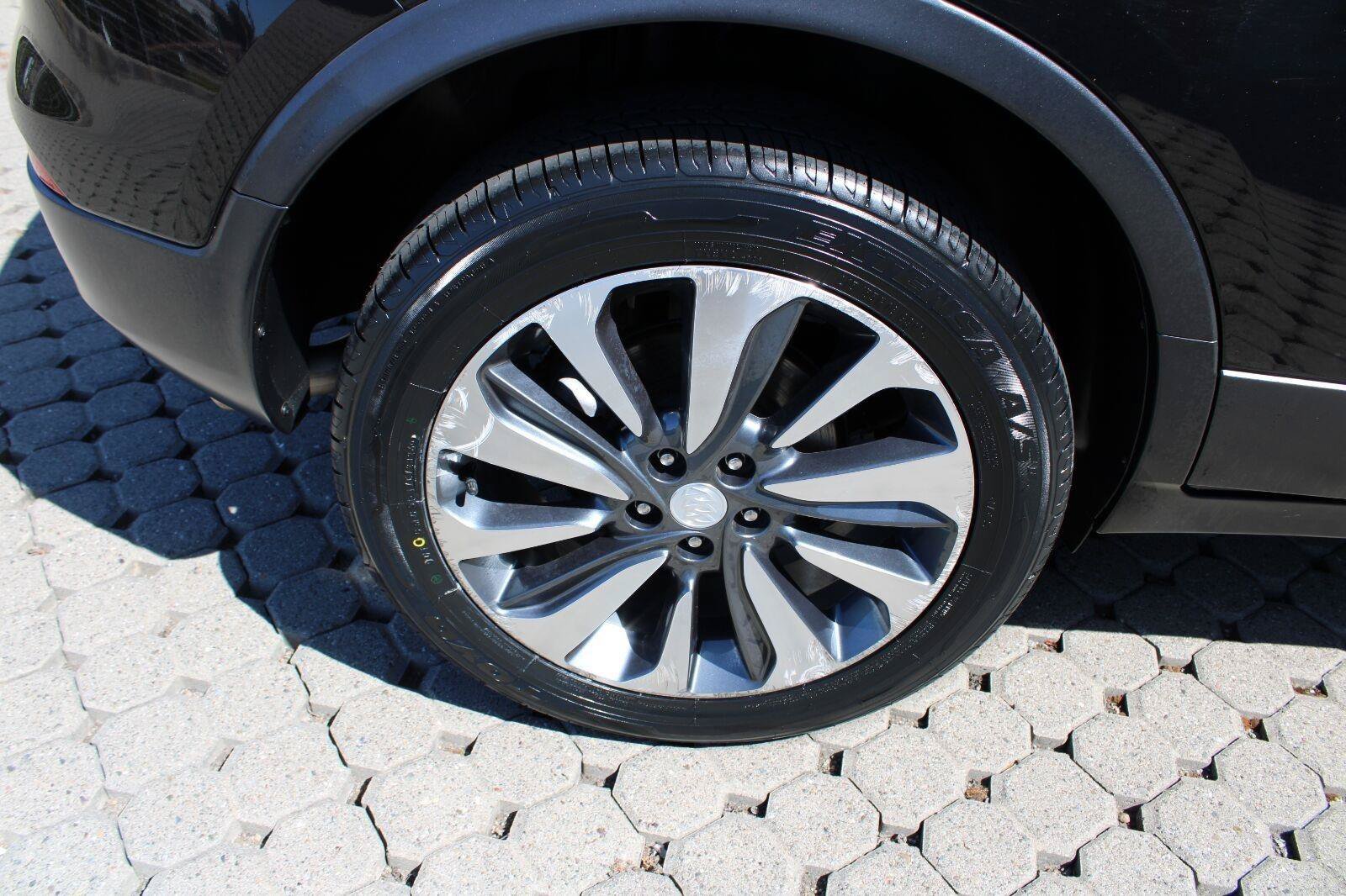 Used 2019 Buick Encore Essence w/ Safety Package II FWD image 14