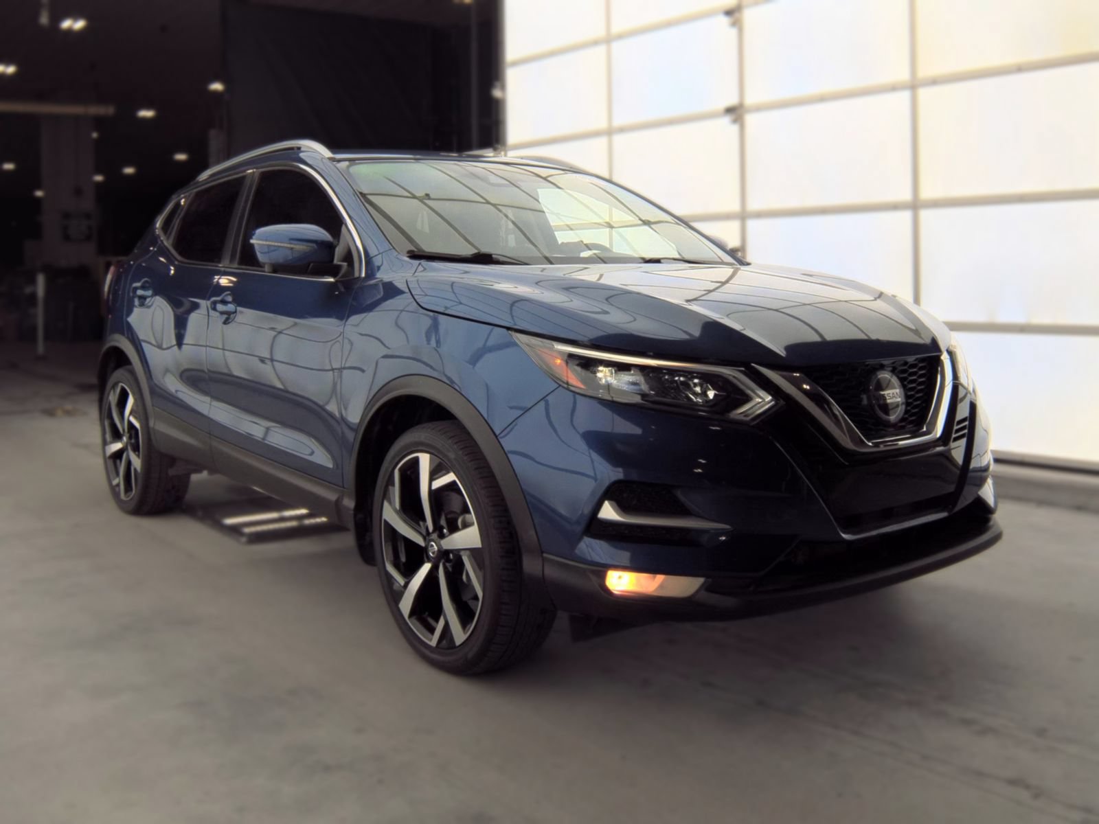 Used 2022 Nissan Rogue Sport SL w/ Premium Package AWD/4WD video 2