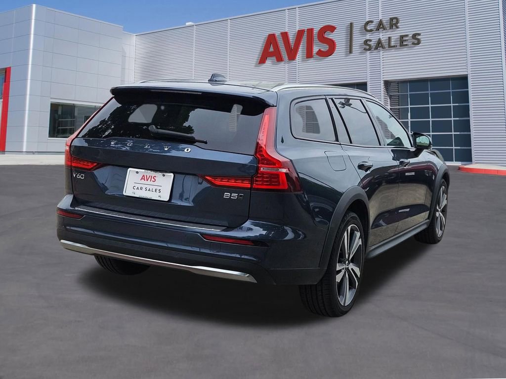 Used 2025 Volvo V60 B5 Cross Country Plus AWD/4WD image 6