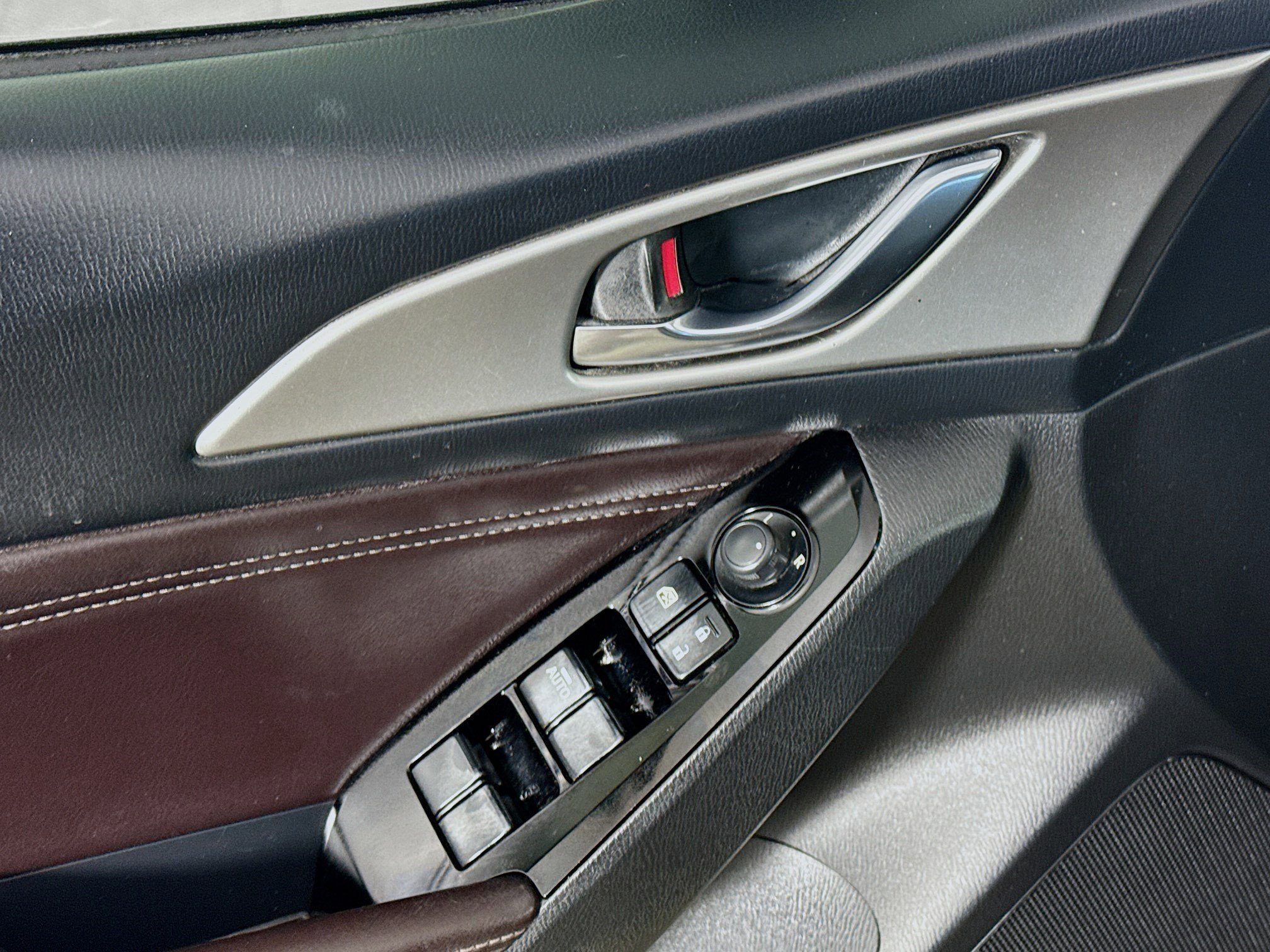 Used 2018 MAZDA MAZDA3 Touring image 24